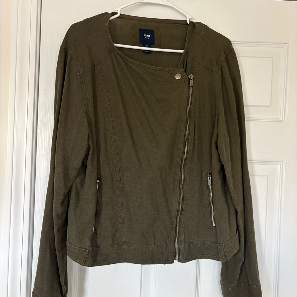 GAP Women's Utility Jacket in Olive Green